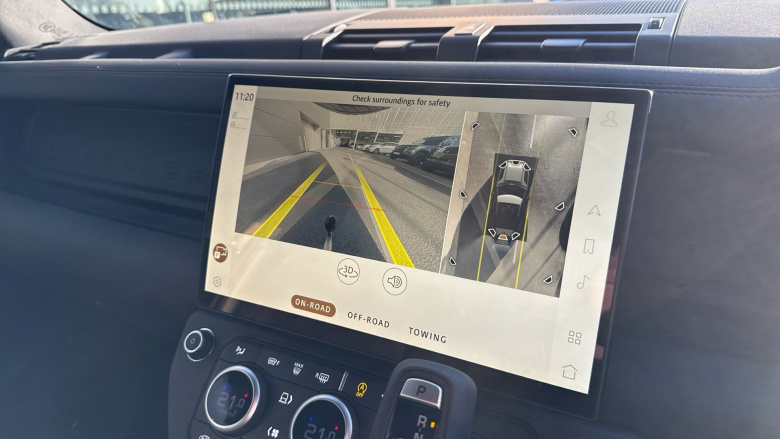 Land Rover Defender 3.0 D250 X-Dynamic SE 90 3dr Auto Diesel Estate